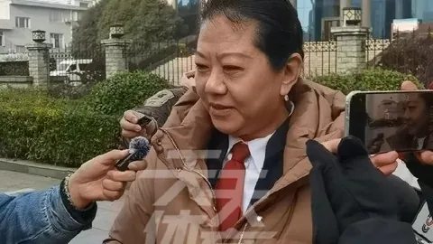 皇马200战里程碑：安帅获赠纪念球衣，西甲执教传奇